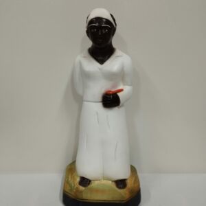 IMAGEM EM GESSO PRETA VELHA  EM PÉ 21 CM MODELO 002