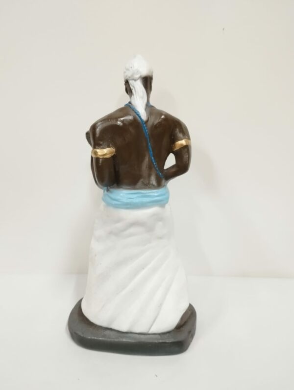 IMAGEM EM GESSO ORIXÁ OXAGUIÃ 22CM - Imagem 3