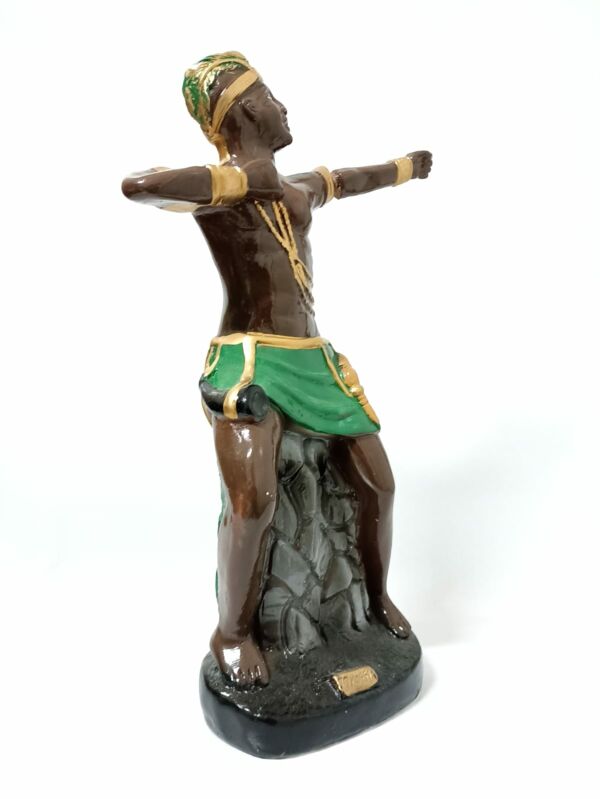 IMAGEM EM GESSO ORIXÁ OXOSSI 41 CM - Imagem 2