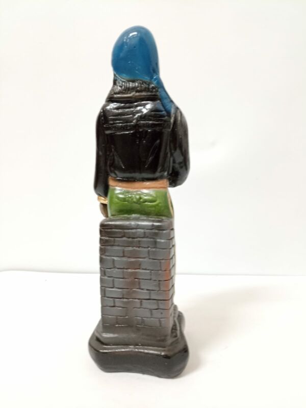IMAGEM EM GESSO CIGANO CAMISA PRETA PANO AZUL 22 CM - Imagem 3