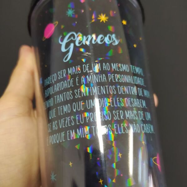 COPO COM CANUDO HOLOGRÁFICO 550ML CASA FÉ LINHA SIGNOS - Imagem 3