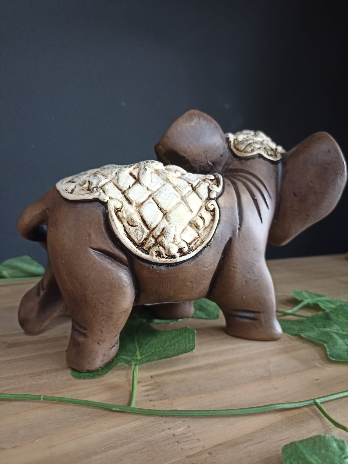 ELEFANTE COM MOEDAS BRANCO 14CM - Imagem 2