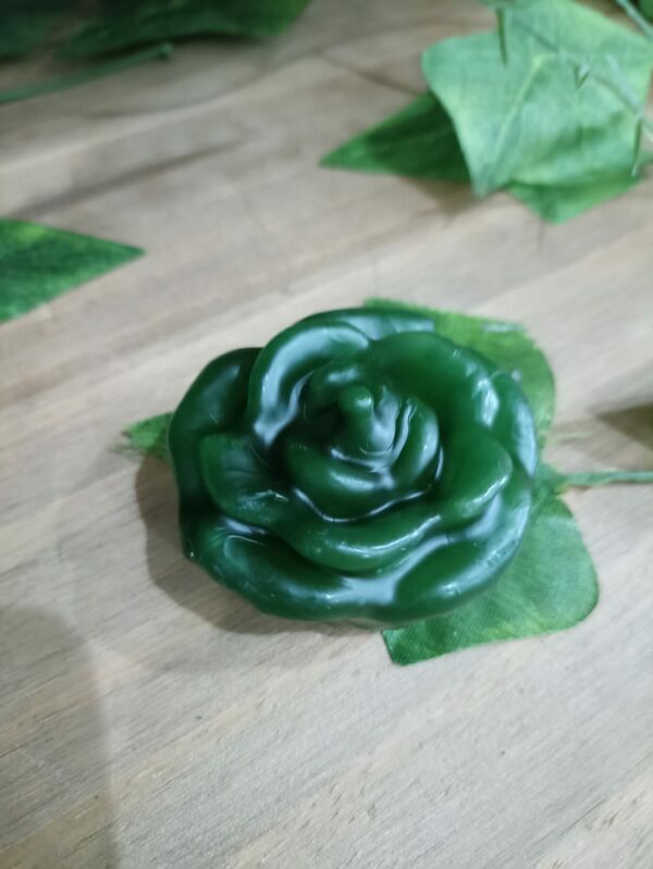 VELA DECORATIVA ROSINHA 20G VERDE ESCURO 5CM - Imagem 2