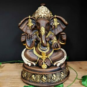 GANESHA COM BASE ENVELHECIDO COM BRANCO 30 CM