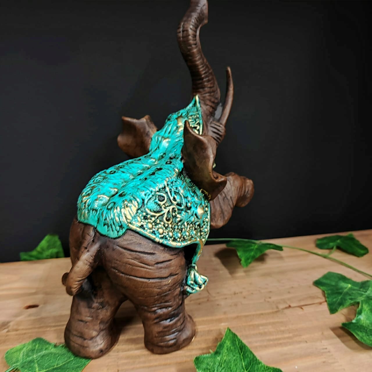 ELEFANTE PATA LEVANTADA TURQUESA 28CM - Imagem 3