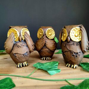 IMAGEM DE GESSO TRIO DE CORUJA ENVELHECIDA 11CM