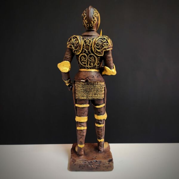 SOLDADO GUERREIRO ENVELHECIDO COM LANÇA 45CM - Image 3