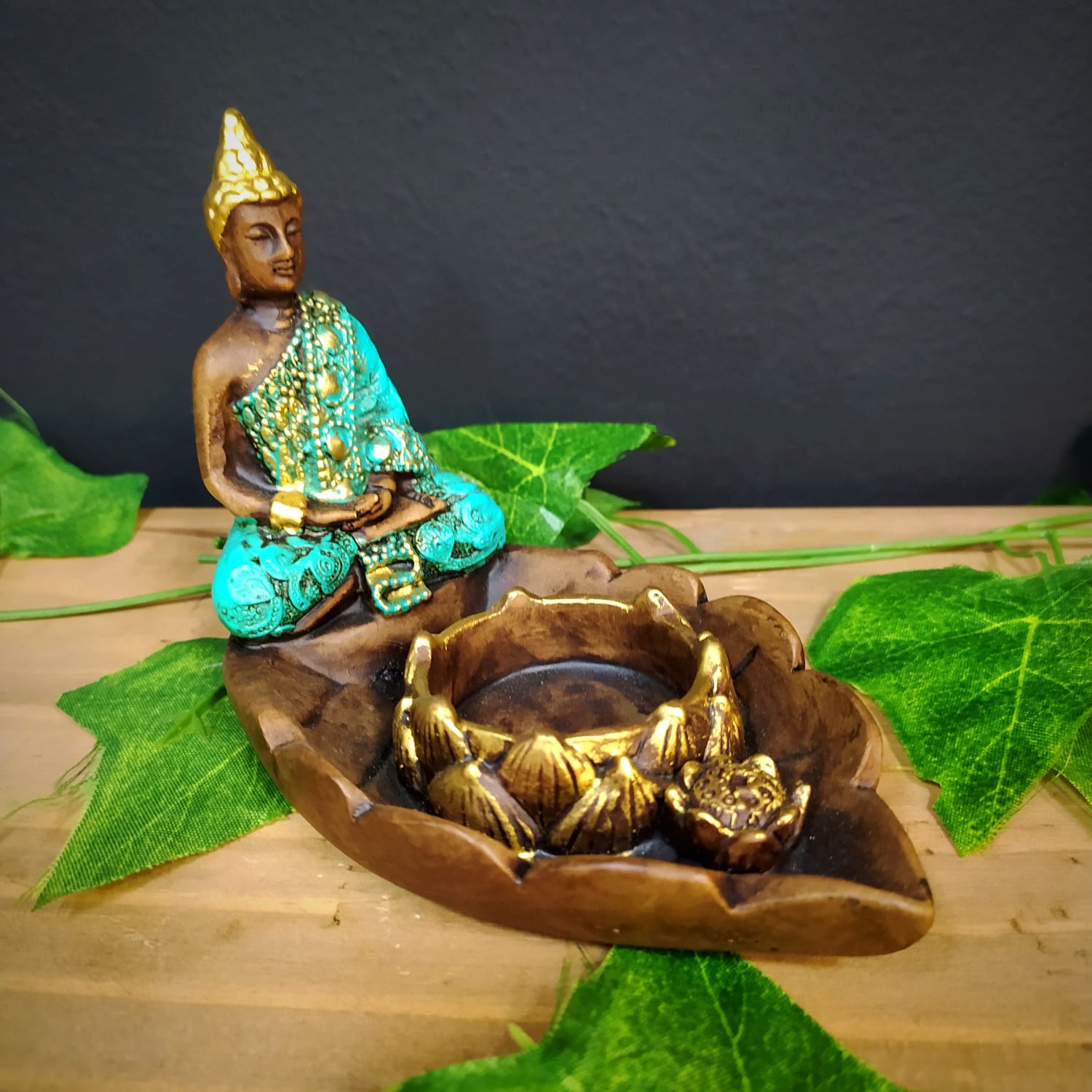 PORTA INCENSO E VELA BUDA NA FOLHA TURQUESA 10CM