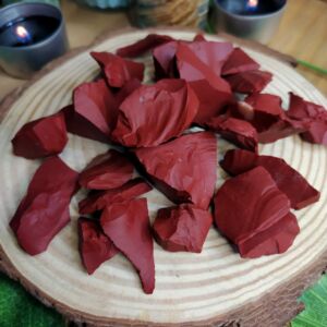 PEDRA JASPE VERMELHO BRUTO 1 A 3 CM- PURIFICA E PROTEGE O AMBIENTE - CRISTAL NATURAL