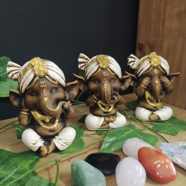 TRIO DE GANESHA ENVELHECIDO C/ BRANCO 11CM