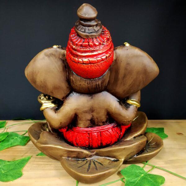 GANESHA COM BASE FLOR DE LÓTUS VERMELHO 27CM - Image 2