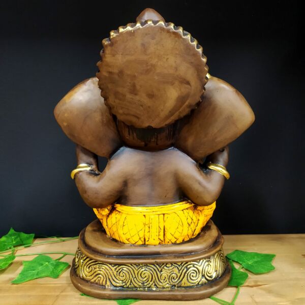 GANESHA COM BASE ENVELHECIDO COM AMARELO 30CM - Image 2