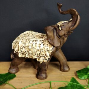 ELEFANTE ENVELHECIDO COM MANTO GOTAS BRANCO 18CM