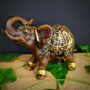ELEFANTE ENVELHECIDO COM MANTO DOURADO PP 11CM MOD3