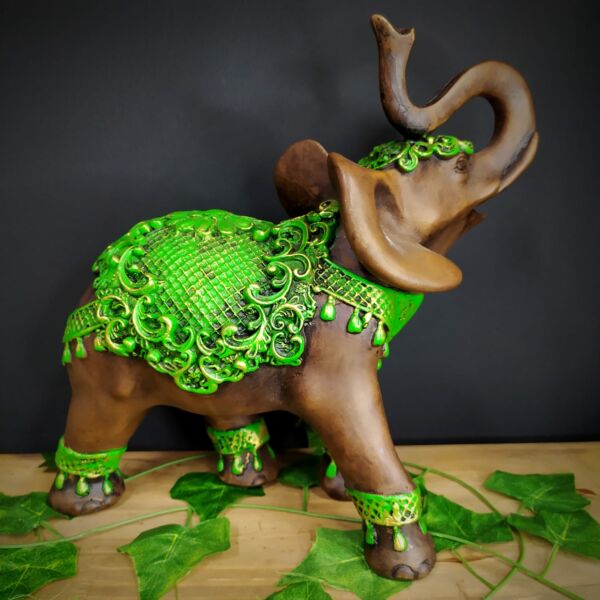 ELEFANTE MANTO FLORIDO ENVELHECIDO COM VERDE 30CM - Imagem 2