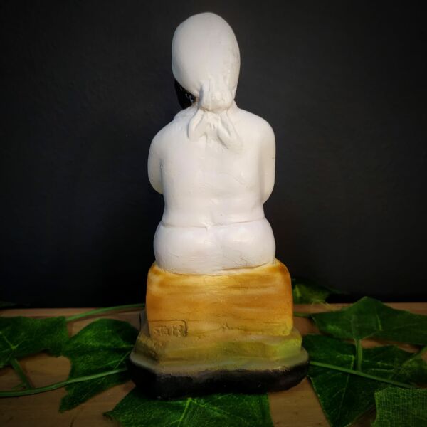 IMAGEM EM GESSO PRETA VELHA MÃE MARIA ROUPA BRANCA 18CM - Image 3
