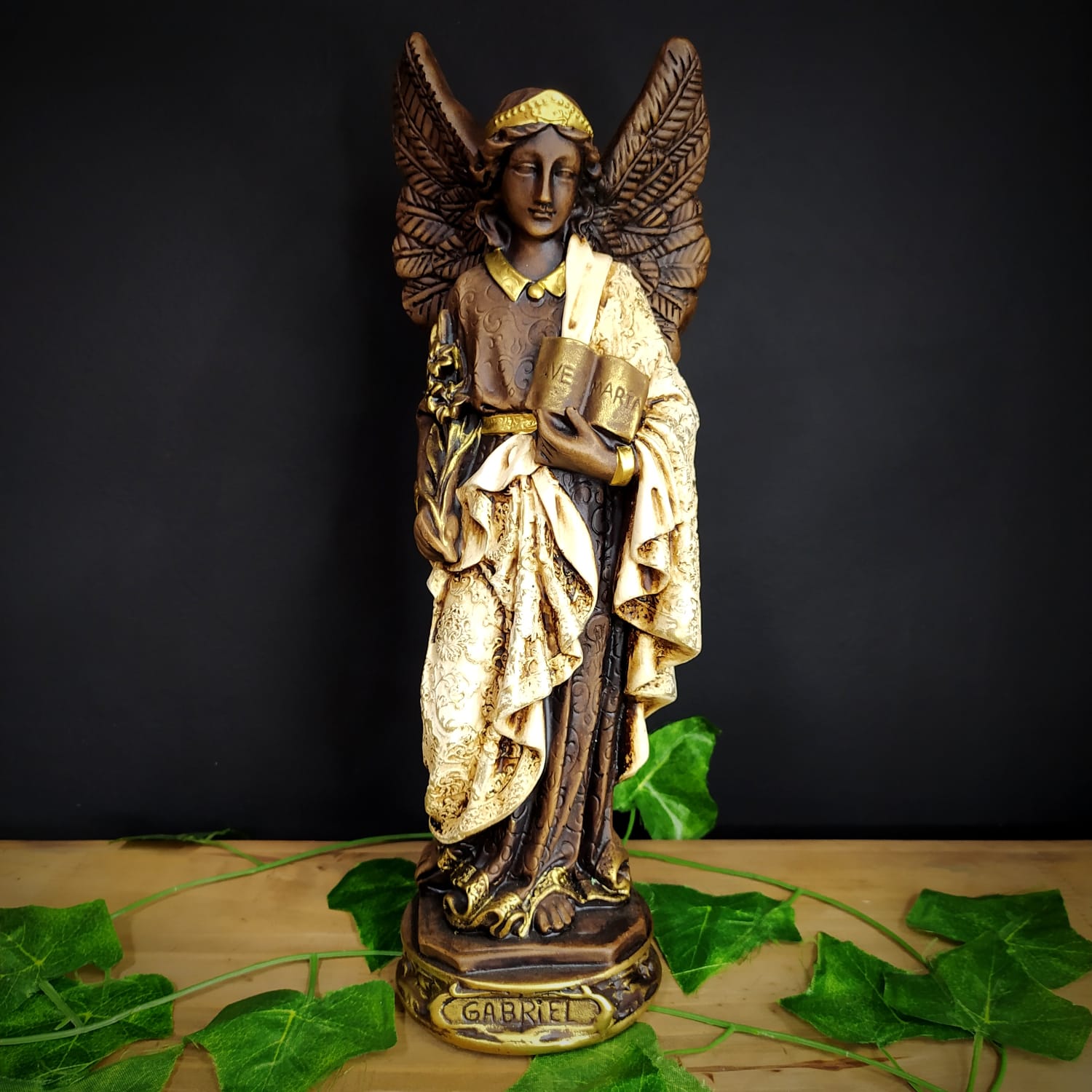 IMAGEM EM GESSO ARCANJO SÃO GABRIEL ROUPA BRANCA 33CM