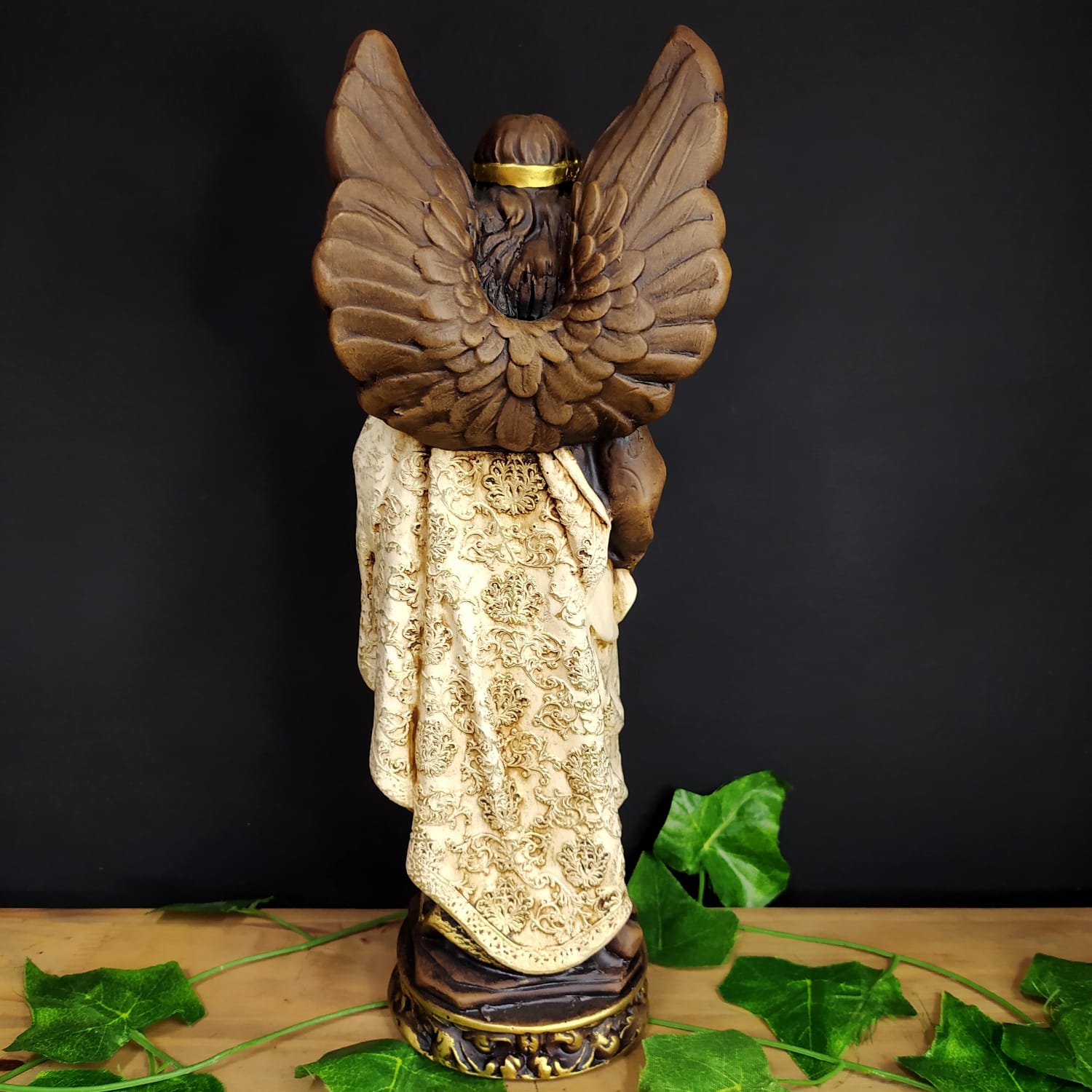 IMAGEM EM GESSO ARCANJO SÃO GABRIEL ROUPA BRANCA 33CM - Imagem 3