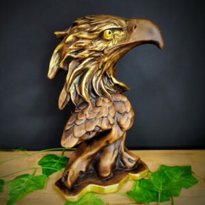 IMAGEM EM GESSO BUSTO DE ÁGUIA ENVELHECIDA COM DOURADO 27CM
