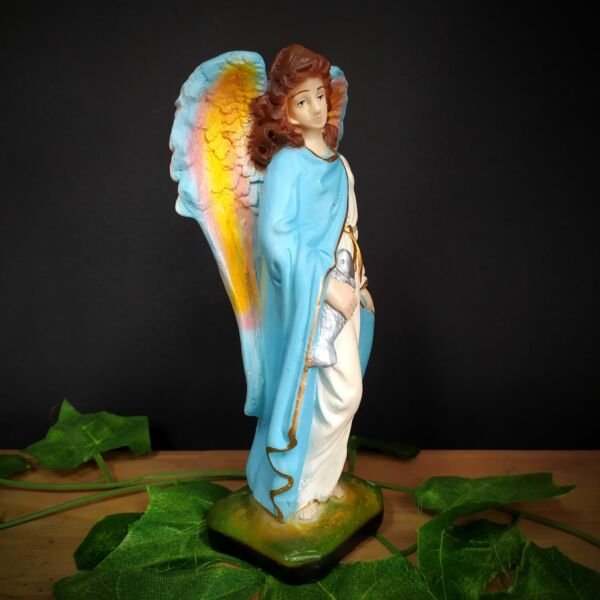 IMAGEM EM GESSO ARCANJO SÃO RAFAEL COM ASAS COLORIDAS 18CM - Image 2