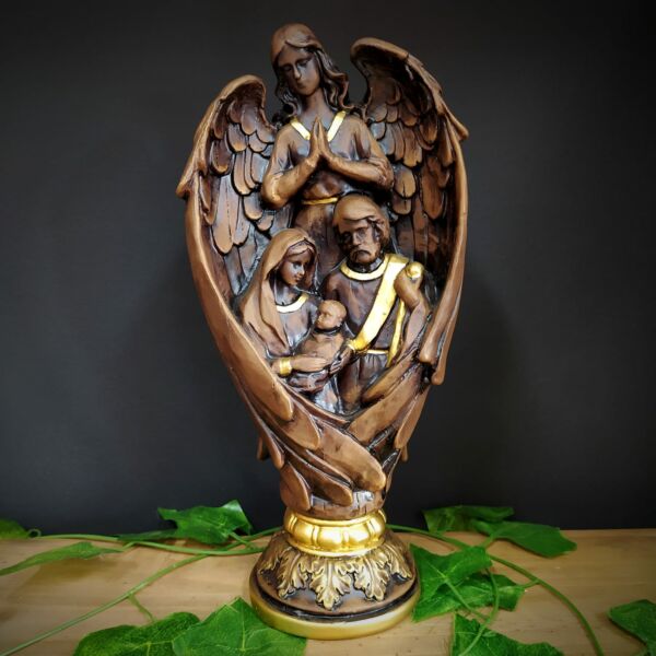 IMAGEM EM GESSO SAGRADA FAMÍLIA NAS ASAS DO ANJO 30CM
