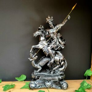 IMAGEM EM GESSO SÃO JORGE E CAVALO PRATA COM LANÇA 43CM