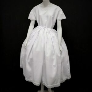 CONJUNTO BATA E SAIA OXFORD BRANCA G