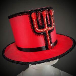 CARTOLA BAIXA DE EXU EM CETIM VERMELHO COM DETALHE PRETO