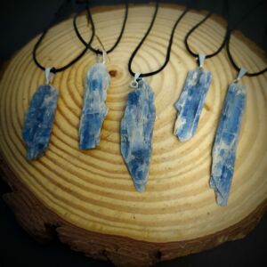 COLAR DE PEDRA CIANITA AZUL - PROTEÇÃO - CRISTAL NATURAL