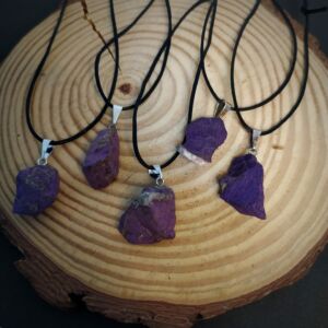 COLAR DE PEDRA PURPURITA BRUTA - SEGURANÇA E CONFIANÇA - CRISTAL NATURAL
