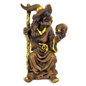 IMAGEM EM GESSO BRUXA ENVELHECIDA COM CAVEIRA 27CM