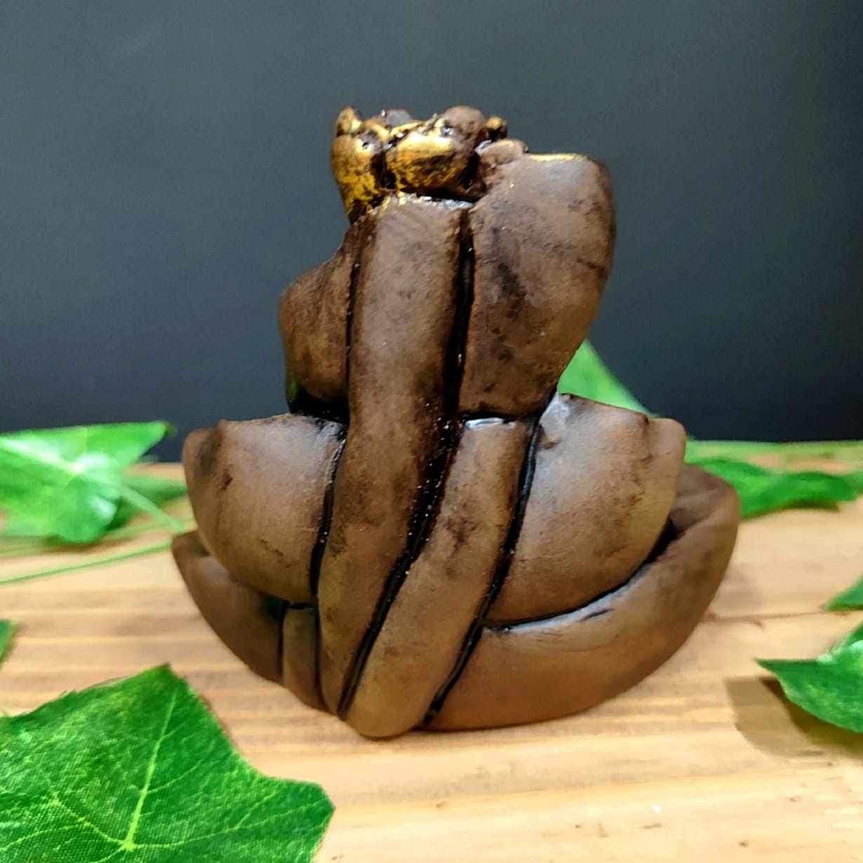 PORTA INCENSO CASCATA FOLHAS COM BUDA MAGRO VERDE 12CM - Imagem 2