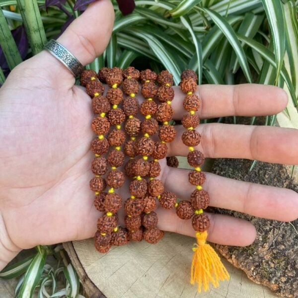 JAPAMALA COM 108 CONTAS DE SEMENTE RUDRAKSHA