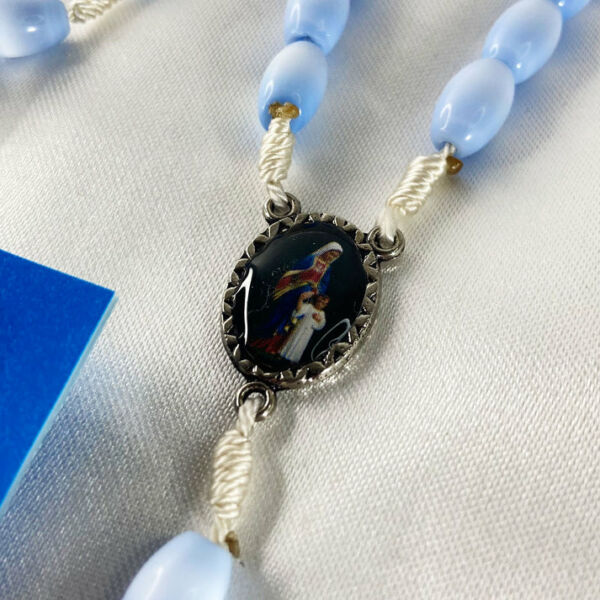 TERÇO DE PORCELANA  BRANCA MARIA PASSA NA FRENTE AZUL - Image 6