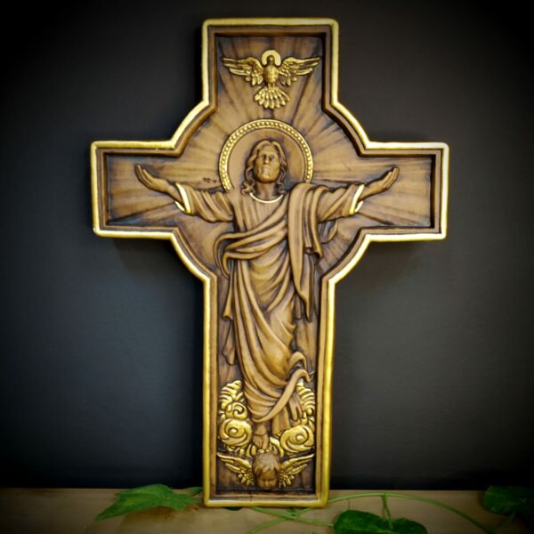 CRUCIFIXO DE PAREDE EM GESSO JESUS CRISTO 35CM