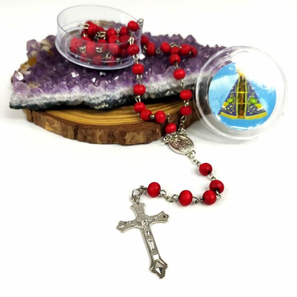 TERÇO PERFUMADO NOSSA SENHORA APARECIDA CONTAS VERMELHAS COM ESTOJINHO - Image 2
