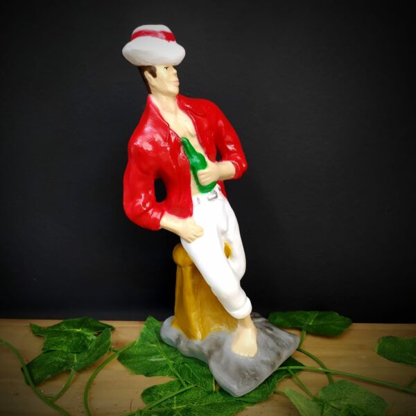 IMAGEM EM GESSO MALANDRO COM ROUPA VERMELHA E BRANCA 24CM - Image 2