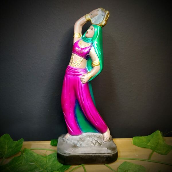 IMAGEM EM GESSO CIGANA DO PANDEIRO ROUPA PINK METALIZADO 23CM
