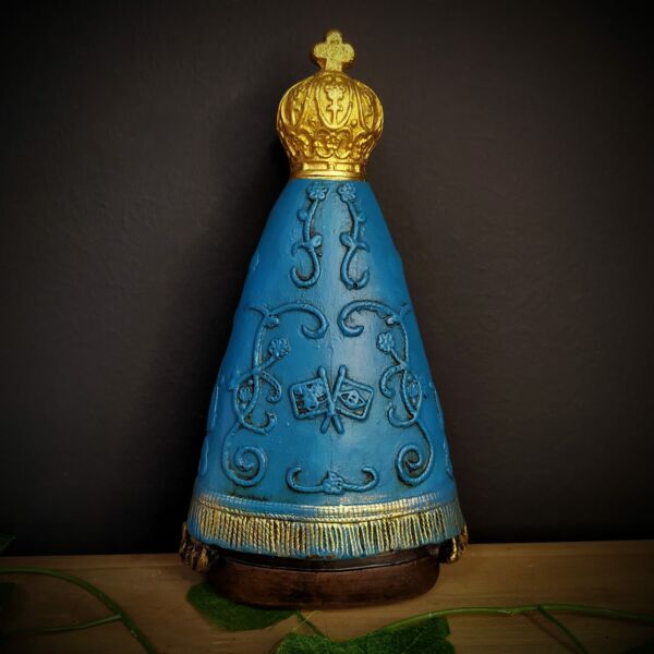 IMAGEM EM GESSO NOSSA SENHORA APARECIDA BABY ENVELHECIDA COM MANTO AZUL 20CM - Imagem 3