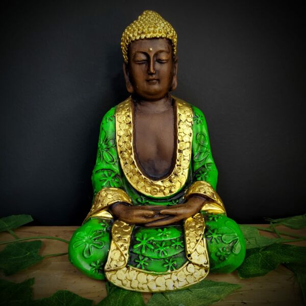 BUDA MÃOS POSTAS SENTADO ENVELHECIDO COM VERDE 22CM