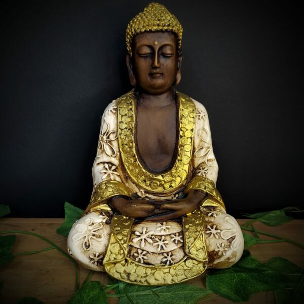 BUDA MÃOS POSTAS SENTADO ENVELHECIDO COM BRANCO 22CM