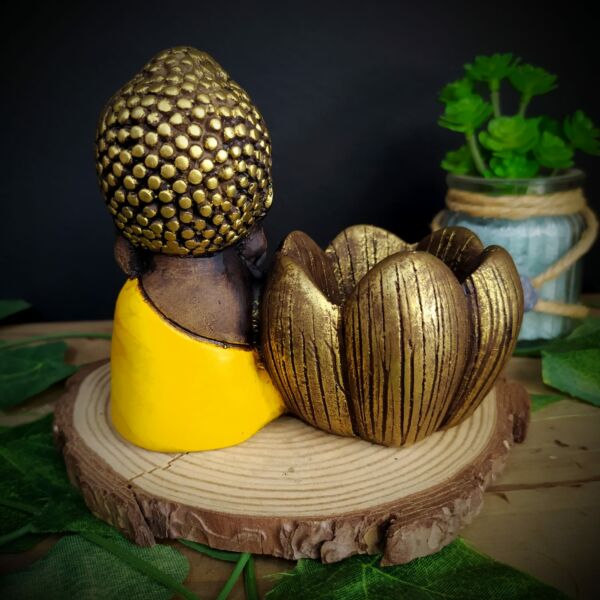 PORTA INCENSO BUDA COM POTINHO FLOR DE LÓTUS ENVELHECIDO COM AMARELO 10CM - Image 3