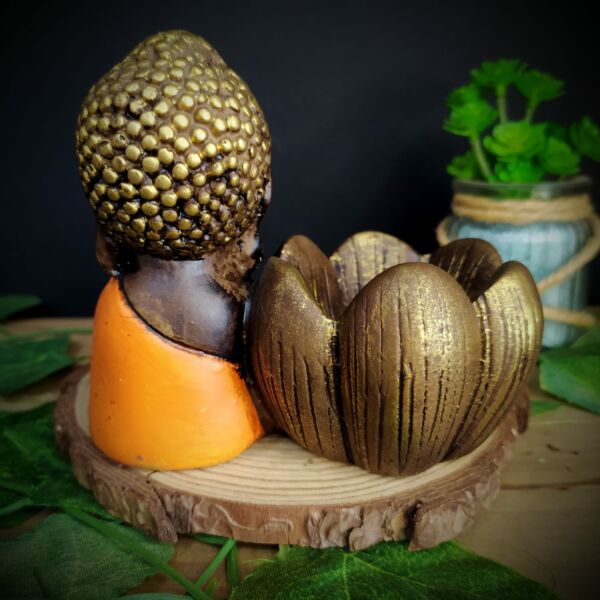 PORTA INCENSO BUDA COM POTINHO FLOR DE LÓTUS ENVELHECIDO COM LARANJA 10CM - Image 3