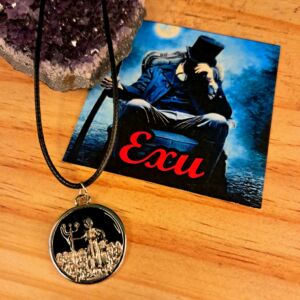 COLAR EXU COM MEDALHA PRATA RESINADA