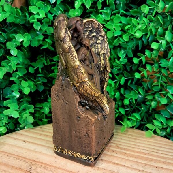 IMAGEM EM GESSO SAGRADA FAMÍLIA COM ANJO NO PEDESTAL 13CM - Imagem 2