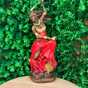 IMAGEM EM GESSO ORIXÁ IANSÃ ENVELHECIDA 34CM