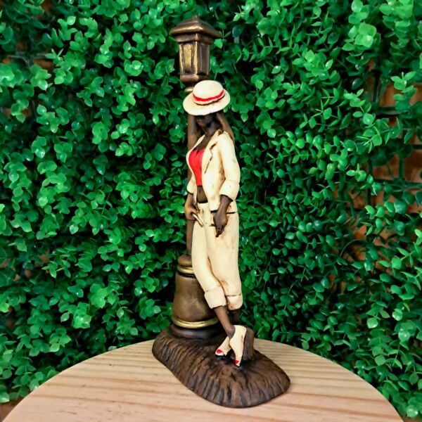 IMAGEM EM GESSO MALANDRA MARIA NAVALHA ROUPA BRANCA 32CM - Imagem 2