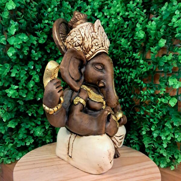 GANESHA SENTADO ENVELHECIDO COM BRANCO 33CM - Imagem 2