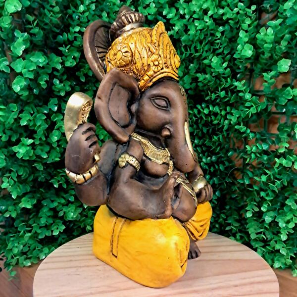 GANESHA SENTADO ENVELHECIDO COM AMARELO 33CM - Imagem 2