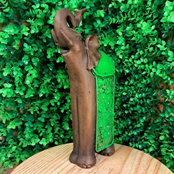 ELEFANTE ALTO ENVELHECIDO COM MANTO VERDE 30CM - Imagem 3